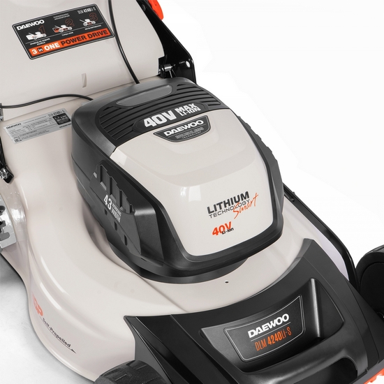 Газонокосилка аккумуляторная самоходная DAEWOO DLM 4240 Li-S Газонокосилка аккумуляторная самоходная DAEWOO DLM 4240 Li-S