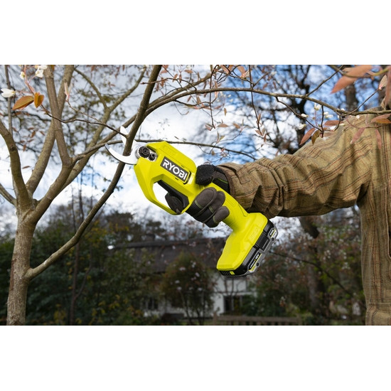 ONE + / Секатор (сучкорез) RYOBI RY18SCA-0 (без батареи) ONE + / Секатор (сучкорез) RYOBI RY18SCA-0 (без батареи)