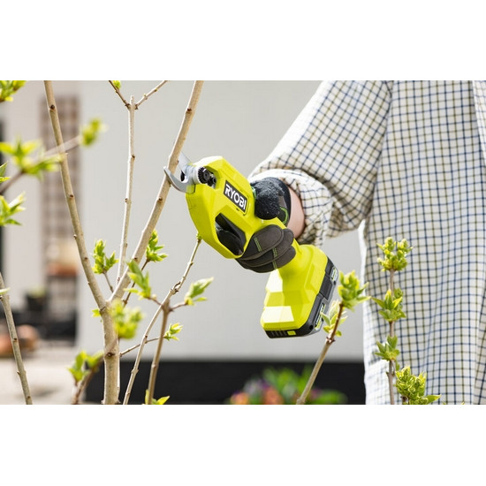ONE + / Секатор (сучкорез) RYOBI RY18SCA-0 (без батареи) ONE + / Секатор (сучкорез) RYOBI RY18SCA-0 (без батареи)