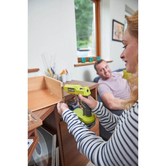 ONE + / Термоклеевой пистолет RYOBI R18GLU-0 (без батареи) ONE + / Термоклеевой пистолет RYOBI R18GLU-0 (без батареи)