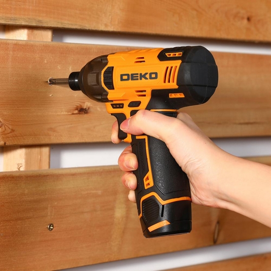 Винтоверт аккумуляторный DEKO DKIS12FU-Li