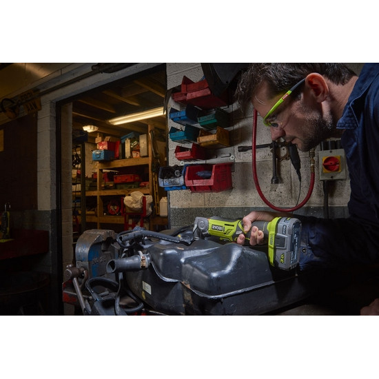 ONE + / Многофункциональный инструмент RYOBI R18MT-0 (без батареи)
