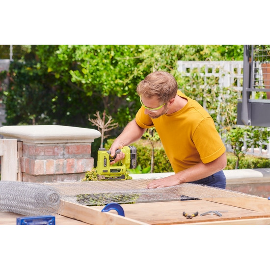 ONE + / Степлер RYOBI R18ST50-0 (без батареи) ONE + / Степлер RYOBI R18ST50-0 (без батареи)