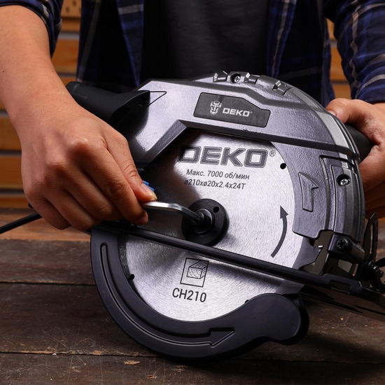 Пила циркулярная DEKO CSDK-2500 PRO Пила циркулярная DEKO CSDK-2500 PRO