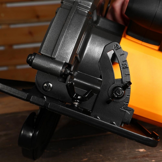 Пила циркулярная DEKO DKCS2300W Пила циркулярная DEKO DKCS2300W