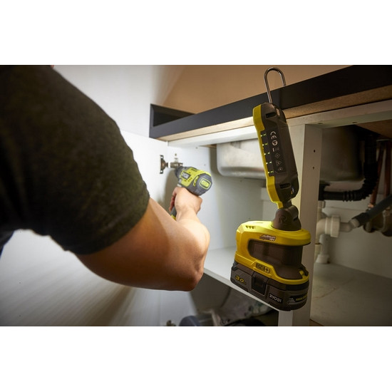 ONE + / Фонарь RYOBI R18ALP-0 (без батареи) ONE + / Фонарь RYOBI R18ALP-0 (без батареи)