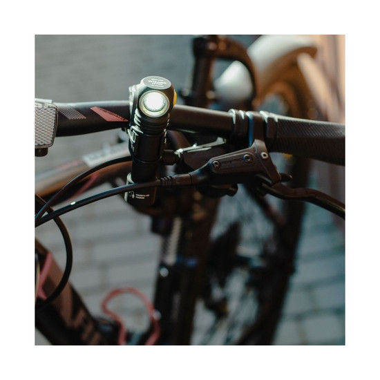 Фонарь Armytek Wizard C2 Pro Magnet USB Теплый