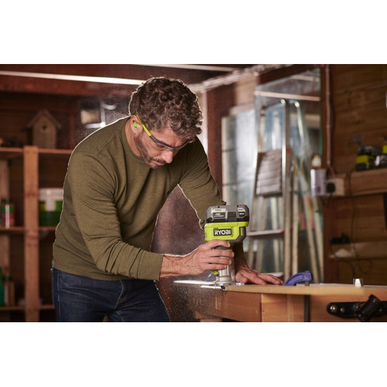 ONE + / Фрезер кромочный RYOBI RTR18-0 (без батареи) ONE + / Фрезер кромочный RYOBI RTR18-0 (без батареи)