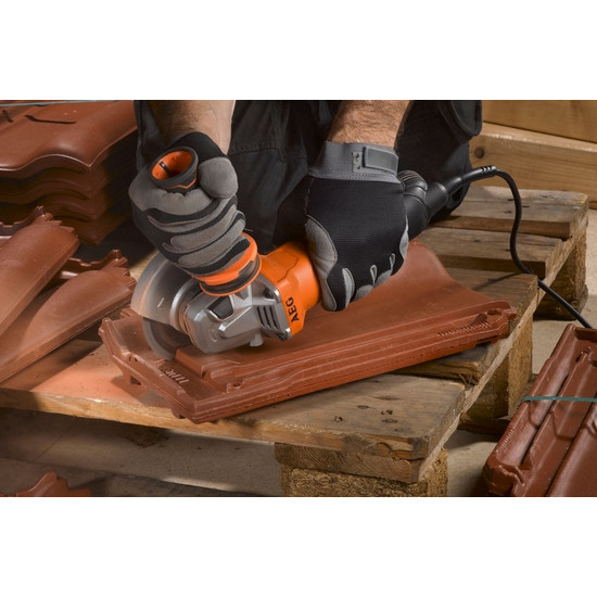 Углошлифмашина AEG WS 13-125 SXEK Углошлифмашина AEG WS 13-125 SXEK