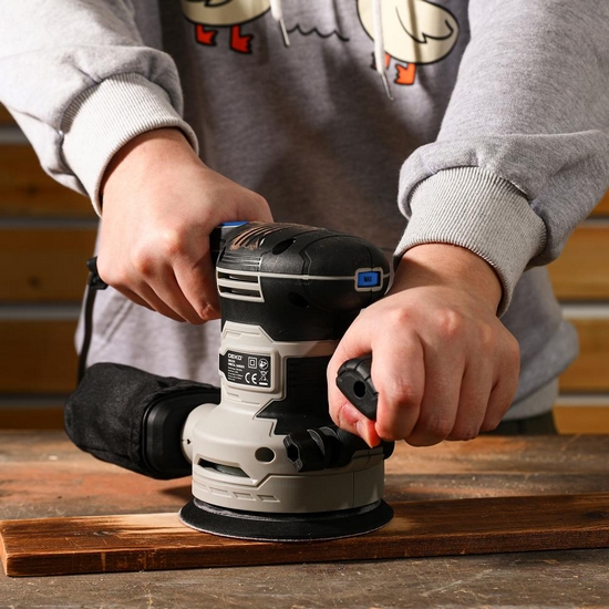Эксцентриковая шлифмашина 125/150 мм DEKO DKG550 Эксцентриковая шлифмашина 125/150 мм DEKO DKG550