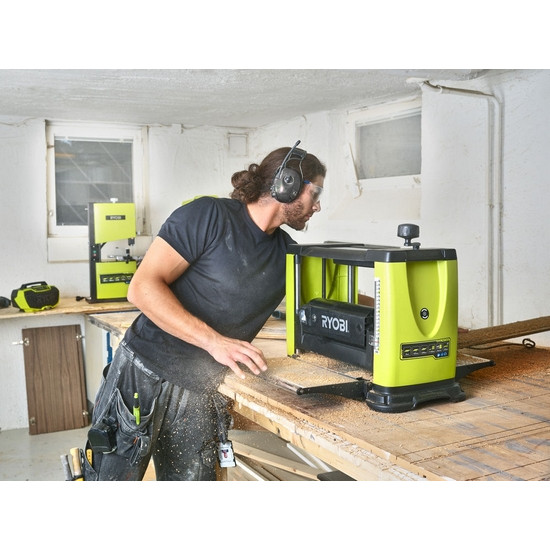 Рейсмусовый станок RYOBI RAP1500G Рейсмусовый станок RYOBI RAP1500G