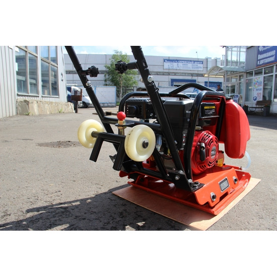 Виброплита Impulse VP80TL Loncin G200F (бак, колеса)