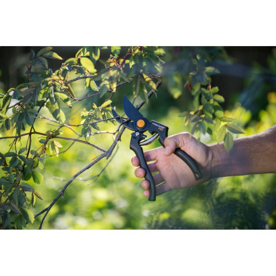 Секатор садовый профессиональный FISKARS Секатор садовый профессиональный FISKARS