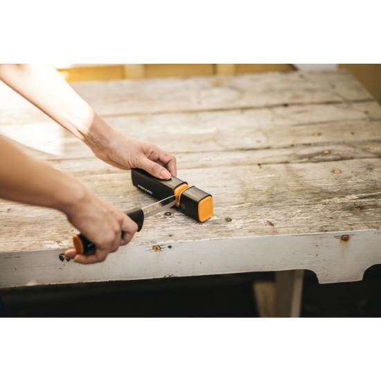Точилка для топоров и ножей Xsharp FISKARS Точилка для топоров и ножей Xsharp FISKARS