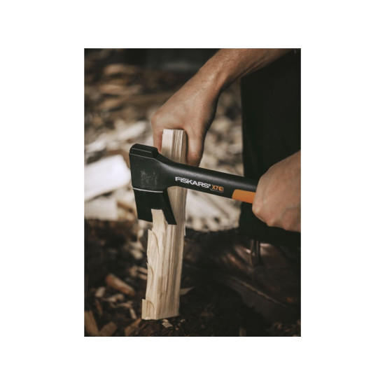 Топор универсальный X7 XS FISKARS Топор универсальный X7 XS FISKARS
