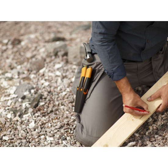 Нож универсальный с точилкой FISKARS Нож универсальный с точилкой FISKARS