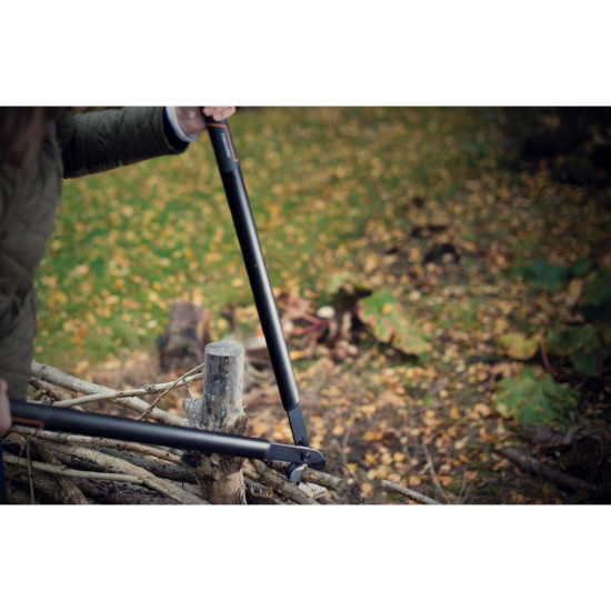 Сучкорез контактный L39 FISKARS SingleStep c загнутыми лезвиями большой Сучкорез контактный L39 FISKARS SingleStep c загнутыми лезвиями большой
