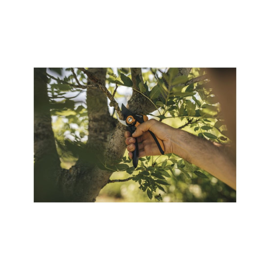 Секатор плоскостной FISKARS Plus Smartfit P541 Секатор плоскостной FISKARS Plus Smartfit P541