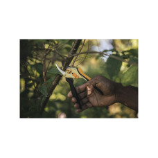 Секатор плоскостной металлический FISKARS Solid  P331