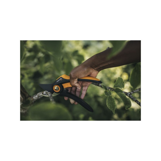 Секатор плоскостной FISKARS Plus P521 Секатор плоскостной FISKARS Plus P521