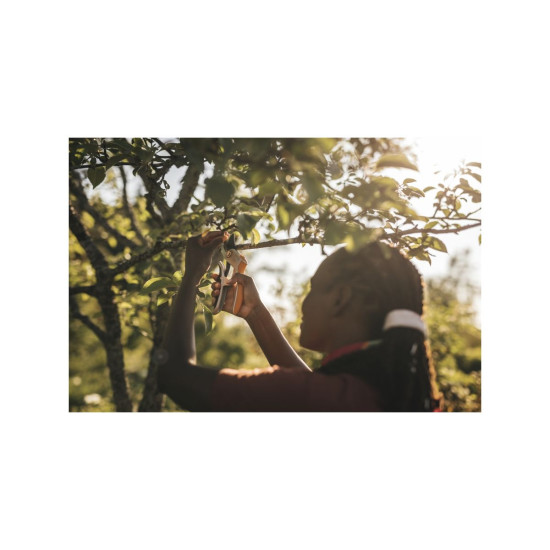 Секатор плоскостной металлический FISKARS Plus PowerLever P751 Секатор плоскостной металлический FISKARS Plus PowerLever P751