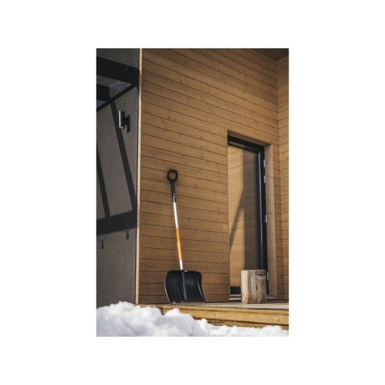Лопата (скрепер) для уборки снега телескопическая X-series FISKARS Лопата (скрепер) для уборки снега телескопическая X-series FISKARS
