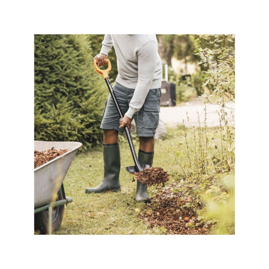 Лопата совковая Solid FISKARS Лопата совковая Solid FISKARS