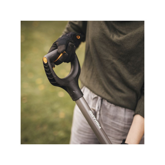 Лопата штыковая с закругл.лезвием Ergonomic FISKARS Лопата штыковая с закругл.лезвием Ergonomic FISKARS