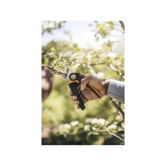 Секатор плоскостной FISKARS Xseries PowerGear L P961 Секатор плоскостной FISKARS Xseries PowerGear L P961