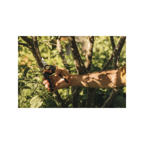 Секатор плоскостной FISKARS Xseries PowerGear L P961 Секатор плоскостной FISKARS Xseries PowerGear L P961
