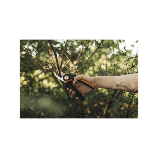 Секатор плоскостной FISKARS Xseries PowerGear M P921 Секатор плоскостной FISKARS Xseries PowerGear M P921