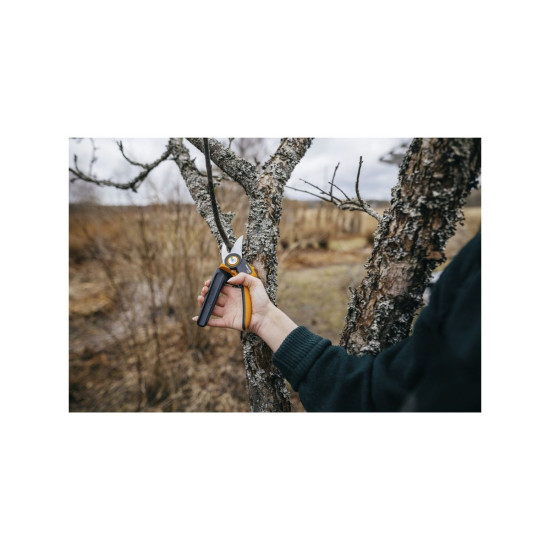 Секатор плоскостной FISKARS Xseries PowerGear M P921 Секатор плоскостной FISKARS Xseries PowerGear M P921