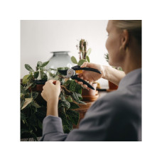 Секатор плоскостной FISKARS Solid P121