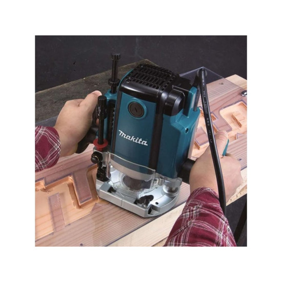 Фрезер погружной MAKITA RP1802X02 в кор. Фрезер погружной MAKITA RP1802X02 в кор.
