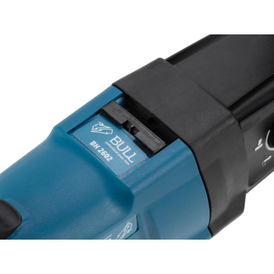 Перфоратор BULL BH 2602 в чем. Xcase 800 Вт, 3.0 Дж, 4 реж. + 2 зубила, 3 сверла, БЗП в комплекте Перфоратор BULL BH 2602 в чем. Xcase 800 Вт, 3.0 Дж, 4 реж. + 2 зубила, 3 сверла, БЗП в комплекте