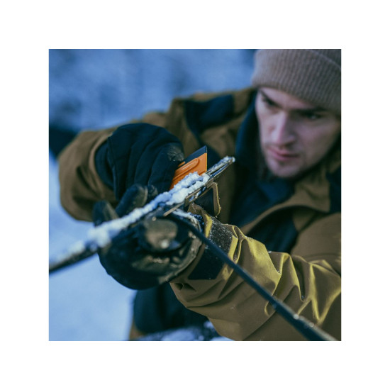 Щетка для снега 47см со скребком Solid FISKARS Щетка для снега 47см со скребком Solid FISKARS