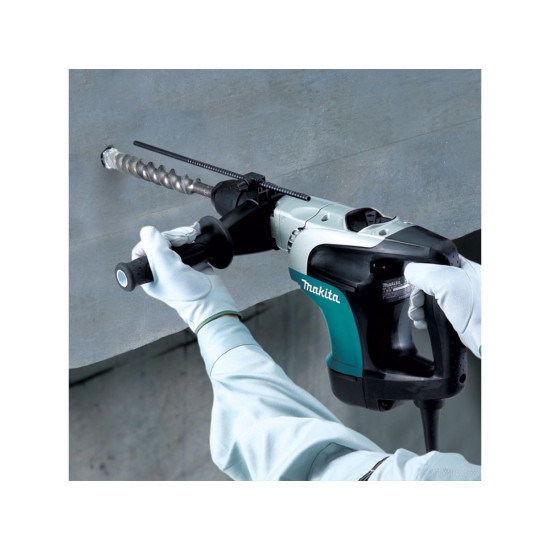 Перфоратор MAKITA HR 4002 в чем. Перфоратор MAKITA HR 4002 в чем.