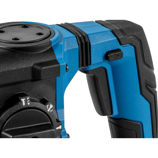 Аккум. перфоратор BULL CBH 1826 Xcase, XLTpro, БЕСЩЕТ., 18 В, 2.6 Дж, 26 мм, 1x4 А*ч, з/у Аккум. перфоратор BULL CBH 1826 Xcase, XLTpro, БЕСЩЕТ., 18 В, 2.6 Дж, 26 мм, 1x4 А*ч, з/у