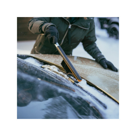 Щетка для снега 63см со скребком Plus FISKARS Щетка для снега 63см со скребком Plus FISKARS