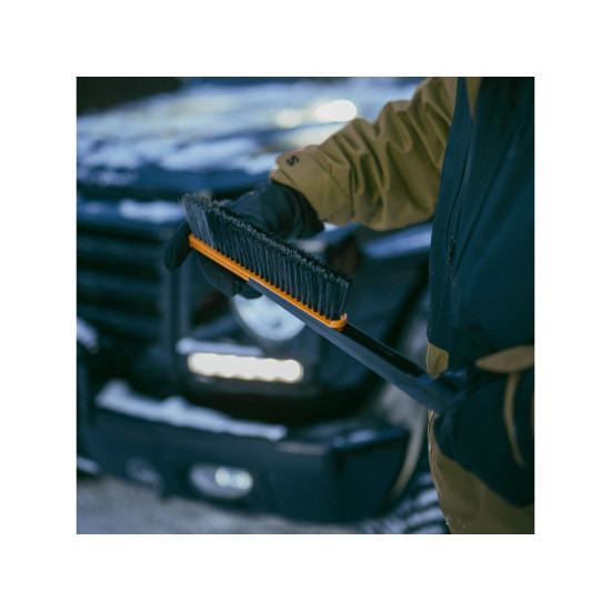 Щетка для снега 63см со скребком Plus FISKARS Щетка для снега 63см со скребком Plus FISKARS
