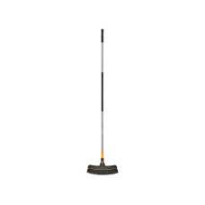 Метла эргономичная FISKARS